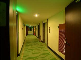 Greentree Inn Penglai Free Harbor Business Hotel