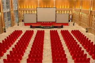 Le Eminence Puncak Hotel Convention & Resort