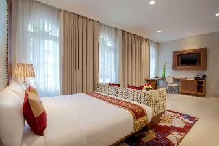Hotel Ramada Suites By Wyndham Solo