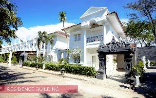 Hotel Ramada Suites By Wyndham Solo