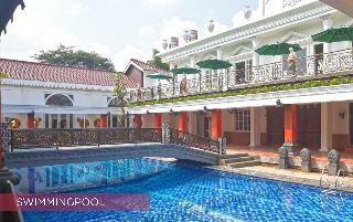 Hotel Ramada Suites By Wyndham Solo