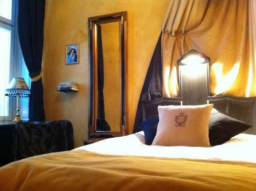 Strand Hotel