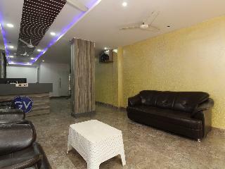 Hotel Spot On 38162 Sree Guru Lodge