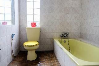 Hotel Reddoorz Plus Near Jalan Baru Bogor