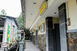 Hotel Reddoorz Plus Near Jalan Baru Bogor