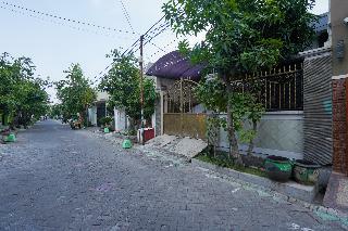 Hotel Oyo 2460 Kost Simorejo Timur