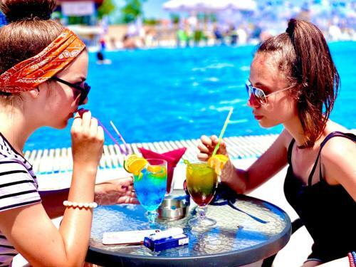 Villa Flamingo Resort