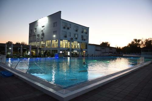 Villa Flamingo Resort
