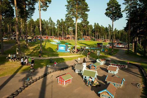Leksand Strand Stugby Och Camping