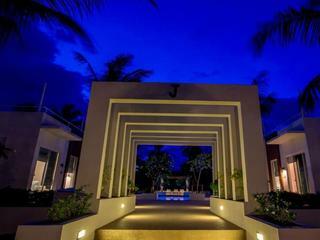 Hotel Away Beach Village Resort