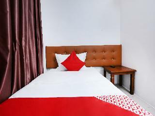 Hotel Oyo 678 9's Born
