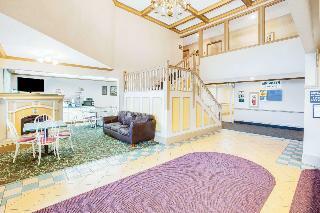 Hotel Super 8 By Wyndham Brooklyn