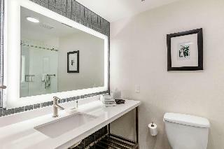 Cambria Hotel Downtown Phoenix Convention Center
