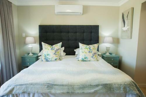 Hostal Four Palms Accommodation & Conferencing