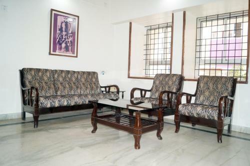 Hotel Sri Kumara Lodge