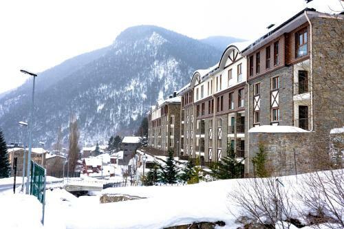 Apartamento Luxury Arinsal Ribasol Park & Oxygen Therapy Center