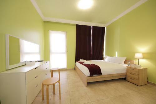 Signature Holiday Homes- Studio Apartment Venetian Tower