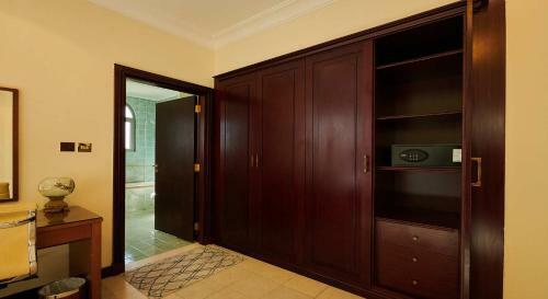 Rose Dream - 5 Bedrooms Palm Villa On The Beach With Private Pool