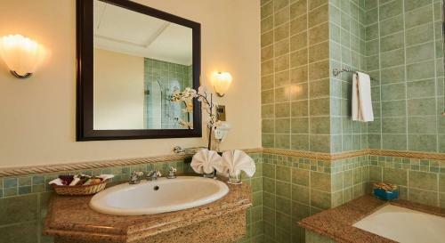 Rose Dream - 5 Bedrooms Palm Villa On The Beach With Private Pool