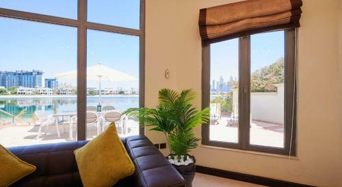 Rose Dream - 5 Bedrooms Palm Villa On The Beach With Private Pool