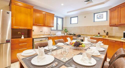 Rose Dream - 5 Bedrooms Palm Villa On The Beach With Private Pool