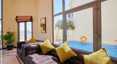Rose Dream - 5 Bedrooms Palm Villa On The Beach With Private Pool