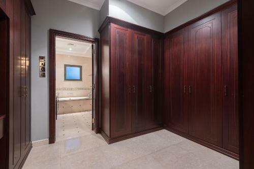 Signature Luxury Villa Palm