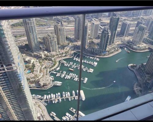 Apartamento Damac Heights Fendi Dubai Marina