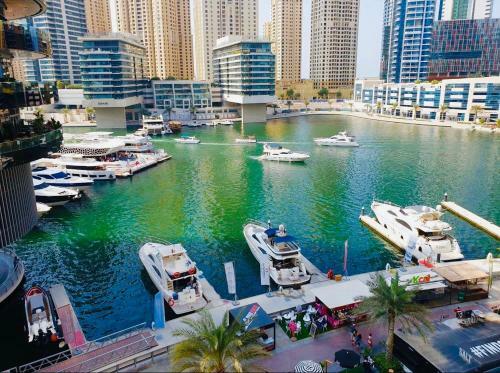 Apartamento Damac Heights Fendi Dubai Marina