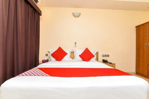Hostal Royal Plaza Residence