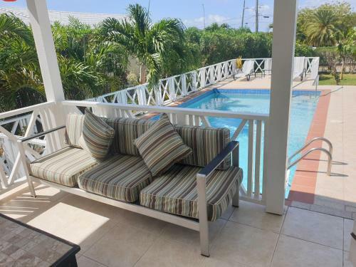 Luxury Secluded Villa With Private Pool Sleeps Six