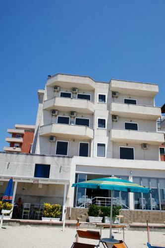 Hotel Tirona