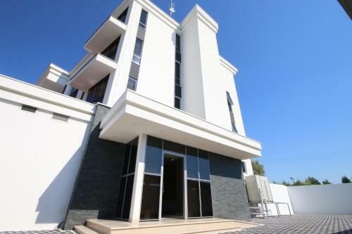 Eljos Hotel