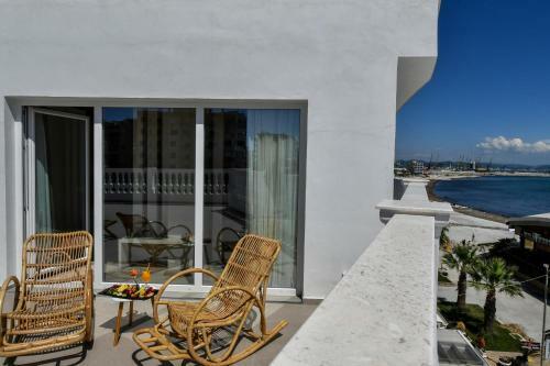 Iliad Hotel