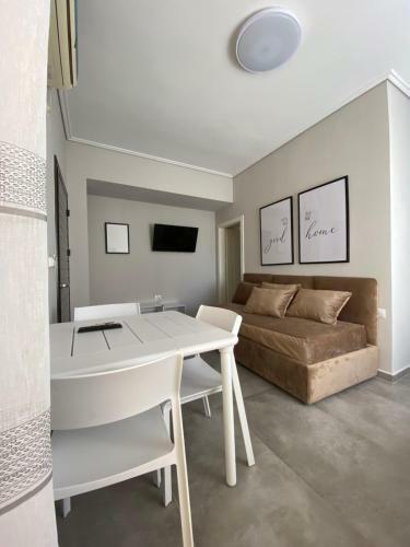 Ladi Guest House
