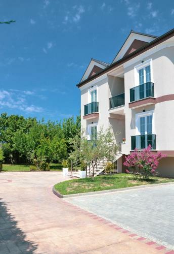 Airport Garden Hotel