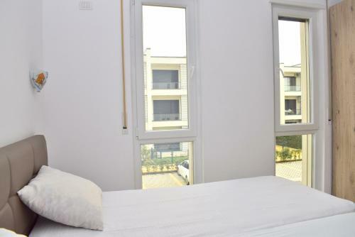 Rose Apartment - 240