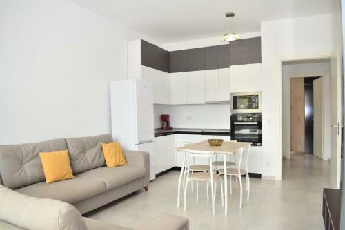 Rose Apartment - 240