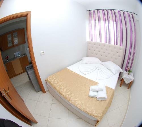 Eduart Apartments