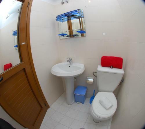 Eduart Apartments