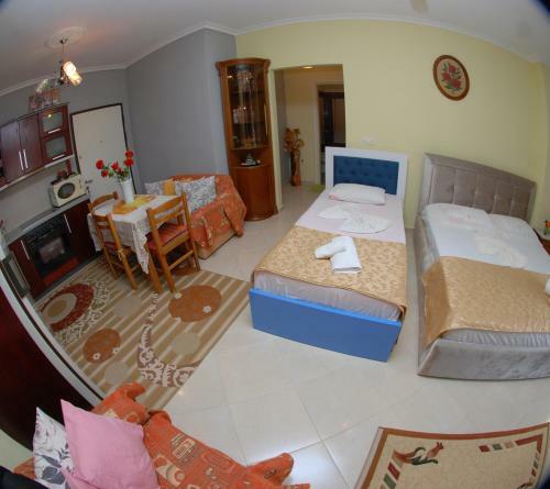 Eduart Apartments
