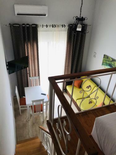 Crown Deluxe Apartments