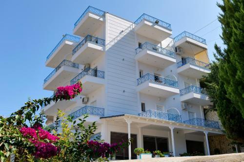 Stunning 2-bed Apartment In Sarande