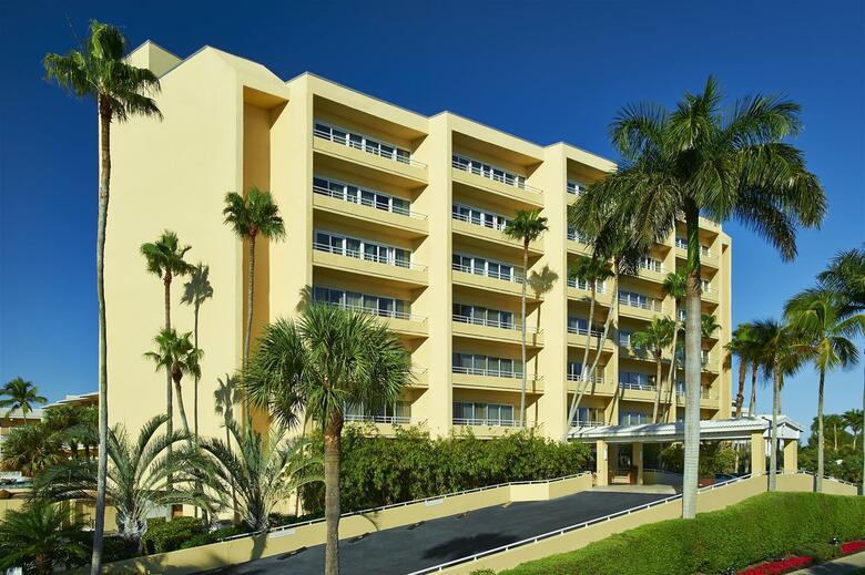 Edgewater Beach Hotel