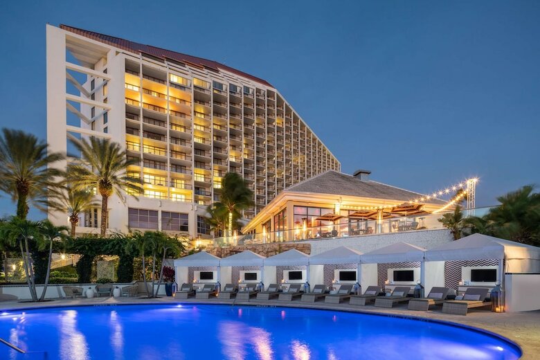 Hotel Naples Grande Beach Resort