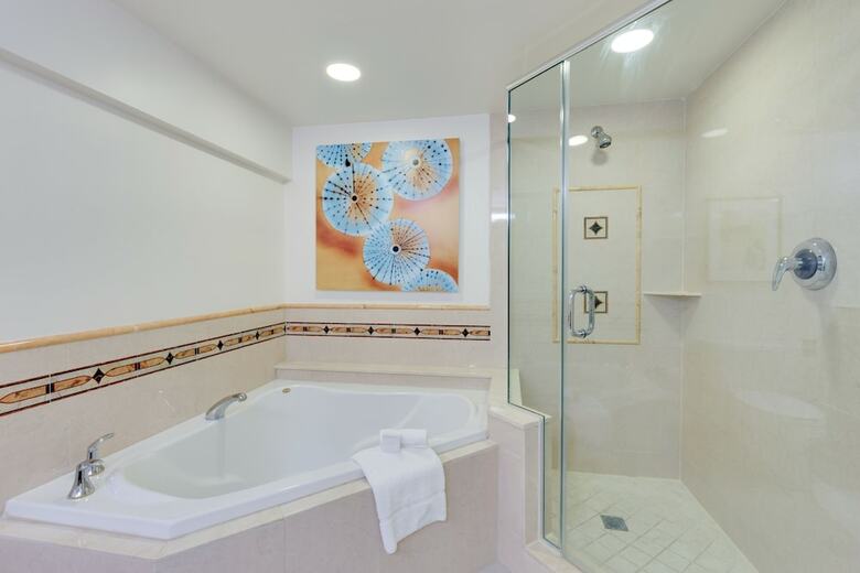 Hotel Naples Grande Beach Resort