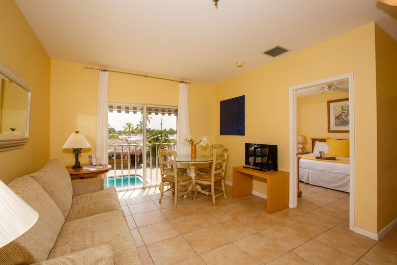 Hotel Naples Courtyard Inn