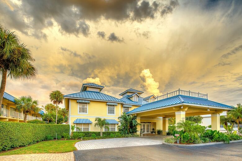 Hotel Naples Courtyard Inn