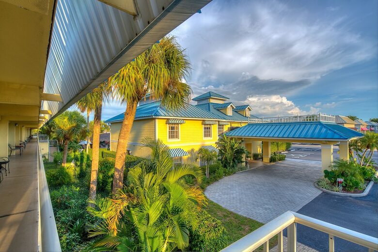 Hotel Naples Courtyard Inn