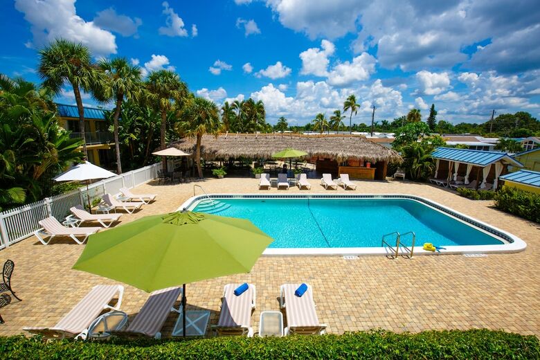 Hotel Naples Courtyard Inn
